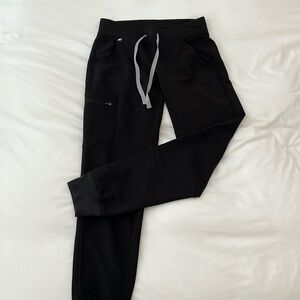 FIGS black jogger scrub pants XS!